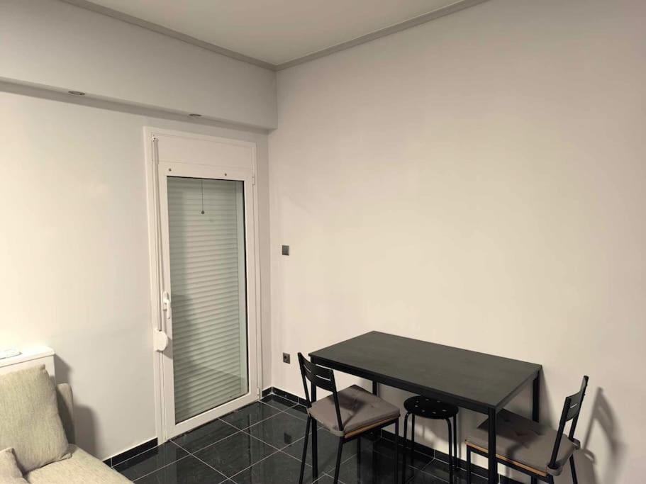 Cozystation Apartment เอเธนส์ ภายนอก รูปภาพ